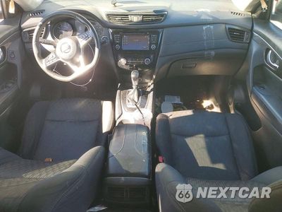 Zdjęcie 8 z 13 samochodu: 2017 NISSAN ROGUE SV VIN:5N1AT2MV4HC884883 - miniatura