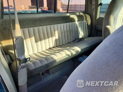 Zdjęcie 10 z 12 samochodu: 1994 CHEVROLET GMT-400 K2500 VIN:2GCFK29K8R1270101 - miniatura