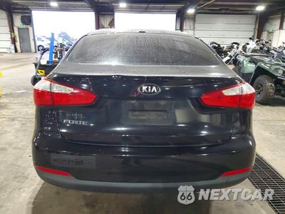 Zdjęcie 6 z 13 samochodu: 2016 KIA FORTE LX VIN:KNAFK4A63G5568459 - miniatura