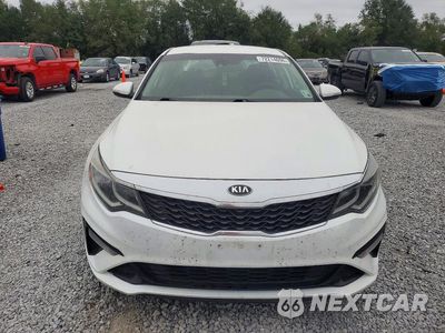 Piąte zdjęcie samochodu w środku: 2019 KIA OPTIMA LX VIN:5XXGT4L3XKG357769 - miniatura