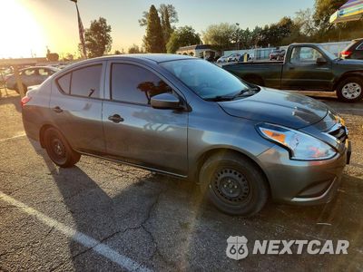 Czwarte zdjęcie samochodu z boku: 2017 NISSAN VERSA 1.6 S PLUS VIN:3N1CN7AP0HL832636 - miniatura