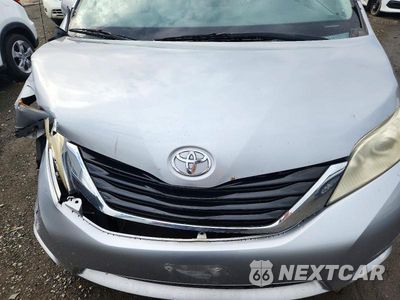 Zdjęcie 12 z 13 samochodu: 2012 TOYOTA SIENNA LE VIN:5TDKK3DC9CS263971 - miniatura