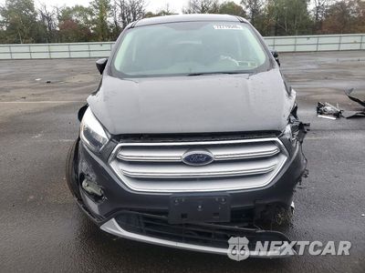 Piąte zdjęcie samochodu w środku: 2019 FORD ESCAPE VIN:1FMCU9GD6KUA84802 - miniatura