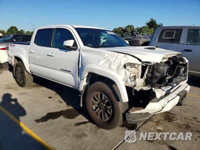Czwarte zdjęcie samochodu z boku: 2023 TOYOTA TACOMA TRD SPORT VIN:3TMCZ5AN0PM632787 - miniatura