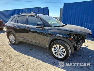 Czwarte zdjęcie samochodu z boku: 2022 TOYOTA COROLLA CROSS LE VIN:7MUBAABG6NV034377 - miniatura