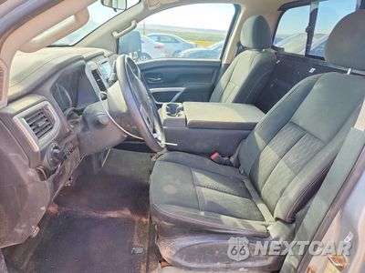 Zdjęcie 7 z 12 samochodu: 2017 NISSAN TITAN XD SV VIN:1N6BA1RP1HN557264 - miniatura