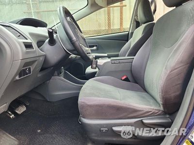 Zdjęcie 7 z 13 samochodu: 2012 TOYOTA PRIUS V THREE VIN:JTDZN3EU0C3058683 - miniatura