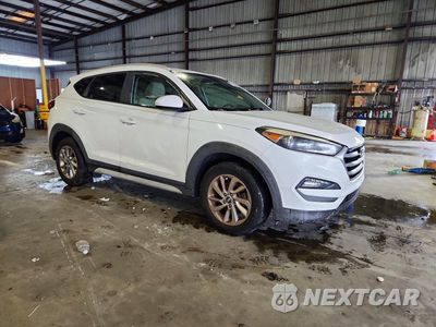 Czwarte zdjęcie samochodu z boku: 2017 HYUNDAI TUCSON SE VIN:KM8J33A42HU466835 - miniatura