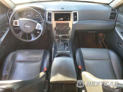 Zdjęcie 8 z 13 samochodu: 2010 JEEP GRAND CHEROKEE LAREDO VIN:1J4PR4GK9AC104967 - miniatura