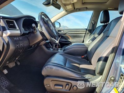 Zdjęcie 7 z 12 samochodu: 2017 TOYOTA HIGHLANDER LIMITED VIN:5TDDZRFH8HS386815 - miniatura