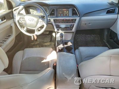 Zdjęcie 8 z 12 samochodu: 2016 HYUNDAI SONATA SPORT VIN:5NPE34AF3GH390483 - miniatura