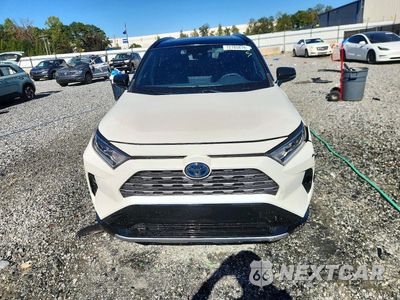 Piąte zdjęcie samochodu w środku: 2020 TOYOTA RAV4 XSE VIN:JTMEWRFV9LJ030768 - miniatura