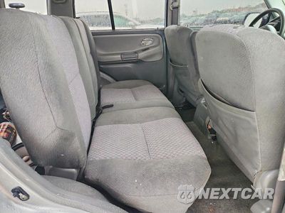 Zdjęcie 10 z 13 samochodu: 2003 CHEVROLET TRACKER VIN:2CNBE13CX36953148 - miniatura