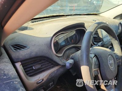 Zdjęcie 9 z 12 samochodu: 2016 JEEP CHEROKEE SPORT VIN:1C4PJMAB3GW206360 - miniatura