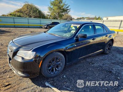 2015 CHRYSLER 300 LIMITED 2C3CCAAG4FH875774 - główne zdjęcie licytacji z USA - miniatura