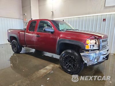 Czwarte zdjęcie samochodu z boku: 2013 CHEVROLET SILVERADO K1500 LT VIN:1GCRKSE77DZ125047 - miniatura