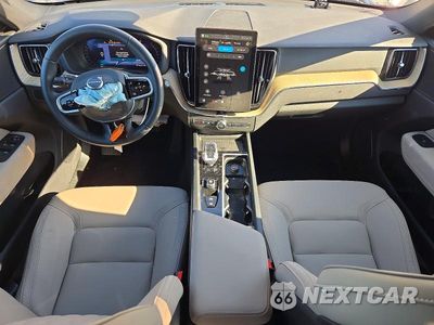 Zdjęcie 8 z 14 samochodu: 2026 VOLVO XC60 PLUS VIN:YV4M12RC6T1356584 - miniatura