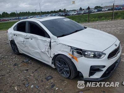 Czwarte zdjęcie samochodu z boku: 2021 KIA FORTE GT LINE VIN:3KPF34AD3ME304785 - miniatura