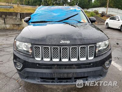 Piąte zdjęcie samochodu w środku: 2017 JEEP COMPASS LATITUDE VIN:1C4NJDEB3HD126295 - miniatura