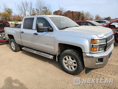 Czwarte zdjęcie samochodu z boku: 2015 CHEVROLET SILVERADO K2500 HEAVY DUTY LT VIN:1GC1KVEG9FF152284 - miniatura