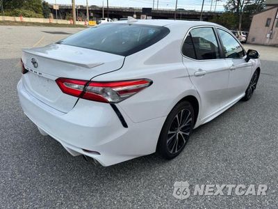 Czwarte zdjęcie samochodu z boku: 2019 TOYOTA CAMRY SE VIN:4T1B11HK6KU688546 - miniatura