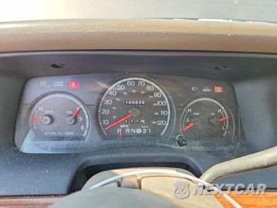 Zdjęcie 9 z 12 samochodu: 2004 FORD CROWN VICTORIA LX VIN:2FAFP74W64X115681 - miniatura