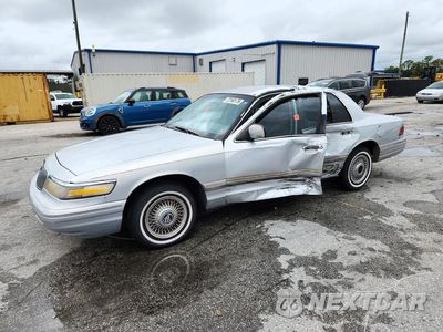 1997 MERCURY GRAND MARQUIS GS 2MELM74W6VX738594 - główne zdjęcie licytacji z USA - miniatura