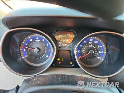 Zdjęcie 9 z 12 samochodu: 2014 HYUNDAI ELANTRA SE VIN:5NPDH4AE8EH466250 - miniatura