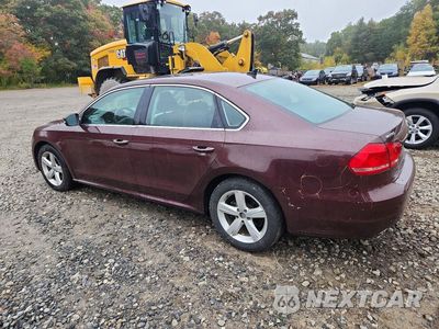 Drugie zdjęcie samochodu z przodu: 2013 VOLKSWAGEN PASSAT SE VIN:1VWBP7A34DC046678 - miniatura