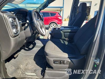 Zdjęcie 7 z 13 samochodu: 2021 GMC SIERRA K1500 SLE VIN:3GTU9BET1MG435228 - miniatura