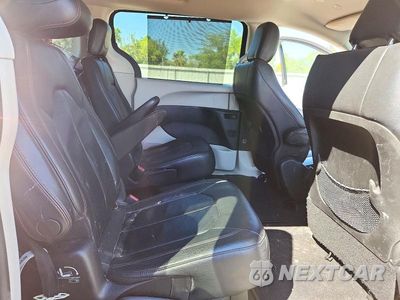 Zdjęcie 10 z 12 samochodu: 2020 CHRYSLER PACIFICA TOURING L VIN:2C4RC1BG1LR275384 - miniatura