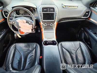 Zdjęcie 8 z 13 samochodu: 2018 LINCOLN MKX RESERVE VIN:2LMPJ8LRXJBL31270 - miniatura
