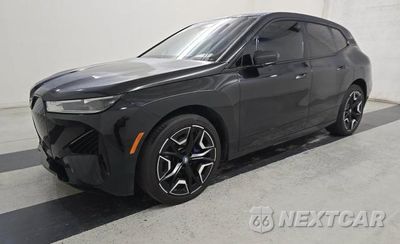 2024 BMW IX XDRIVE50 WB523CF0XRCN85718 - główne zdjęcie licytacji z USA - miniatura