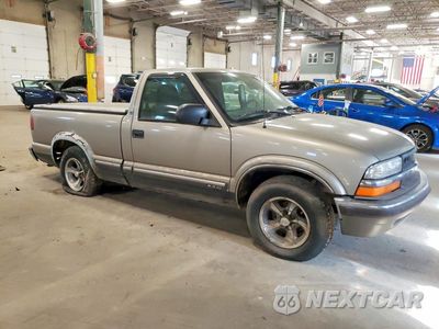 Czwarte zdjęcie samochodu z boku: 2000 CHEVROLET S TRUCK S10 VIN:1GCCS1448YK108585 - miniatura