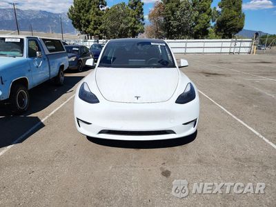 Piąte zdjęcie samochodu w środku: 2023 TESLA MODEL Y VIN:7SAYGDEE2PF793326 - miniatura