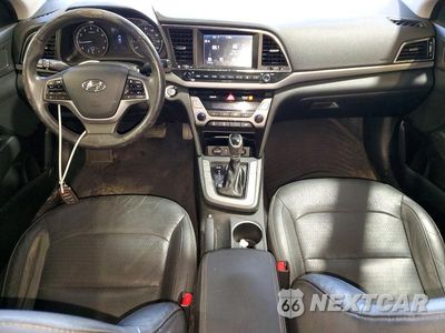 Zdjęcie 8 z 12 samochodu: 2017 HYUNDAI ELANTRA LIMITED VIN:5NPD84LFXHH017047 - miniatura