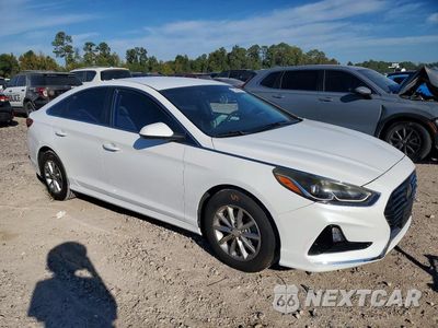Czwarte zdjęcie samochodu z boku: 2018 HYUNDAI SONATA SE VIN:5NPE24AF5JH617912 - miniatura