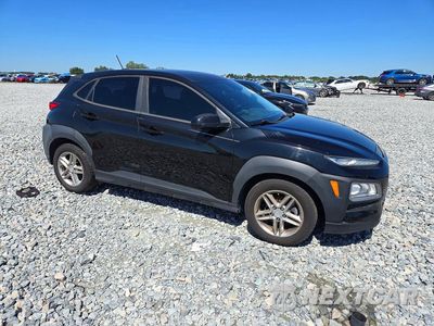 Czwarte zdjęcie samochodu z boku: 2019 HYUNDAI KONA SE VIN:KM8K12AA0KU330351 - miniatura