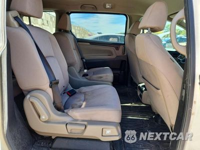 Zdjęcie 11 z 13 samochodu: 2018 HONDA ODYSSEY LX VIN:5FNRL6H26JB110805 - miniatura