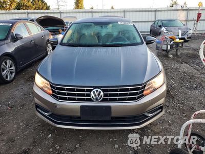 Piąte zdjęcie samochodu w środku: 2016 VOLKSWAGEN PASSAT S VIN:1VWAT7A36GC052462 - miniatura