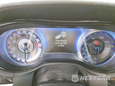Zdjęcie 9 z 12 samochodu: 2017 CHRYSLER 300 S VIN:2C3CCAGG5HH545104 - miniatura