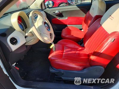 Zdjęcie 7 z 12 samochodu: 2012 FIAT 500 LOUNGE VIN:3C3CFFCR3CT104163 - miniatura