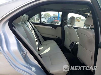 Zdjęcie 10 z 13 samochodu: 2012 MERCEDES-BENZ C 250 VIN:WDDGF4HB9CR234072 - miniatura