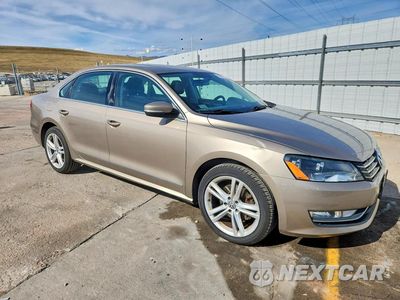 Czwarte zdjęcie samochodu z boku: 2015 VOLKSWAGEN PASSAT SE VIN:1VWBV7A35FC094263 - miniatura