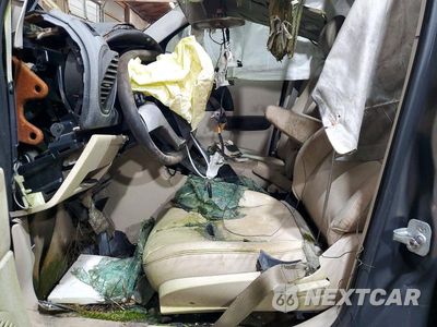 Zdjęcie 7 z 14 samochodu: 2004 SATURN VUE VIN:5GZCZ63404S864625 - miniatura