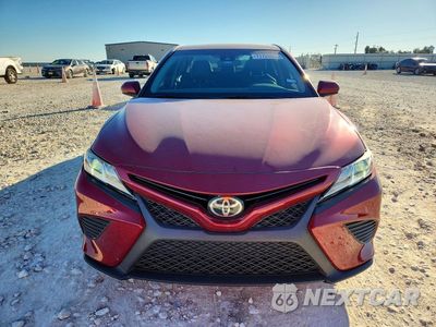 Piąte zdjęcie samochodu w środku: 2018 TOYOTA CAMRY SE VIN:4T1B11HK6JU644268 - miniatura