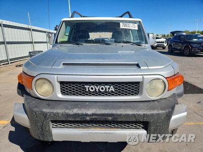 Piąte zdjęcie samochodu w środku: 2007 TOYOTA FJ CRUISER VIN:JTEBU11F770070624 - miniatura
