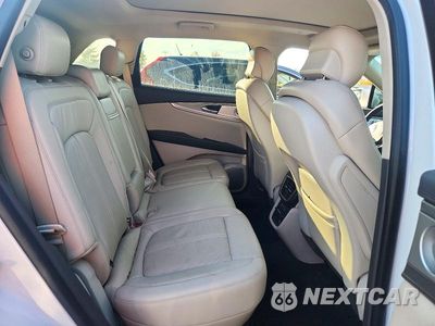 Zdjęcie 10 z 12 samochodu: 2019 LINCOLN NAUTILUS RESERVE VIN:2LMPJ8LP0KBL13697 - miniatura