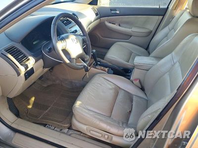 Zdjęcie 7 z 12 samochodu: 2003 HONDA ACCORD EX VIN:1HGCM56673A053322 - miniatura