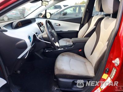 Zdjęcie 7 z 12 samochodu: 2017 TOYOTA PRIUS THREE VIN:JTDKARFUXH3527980 - miniatura